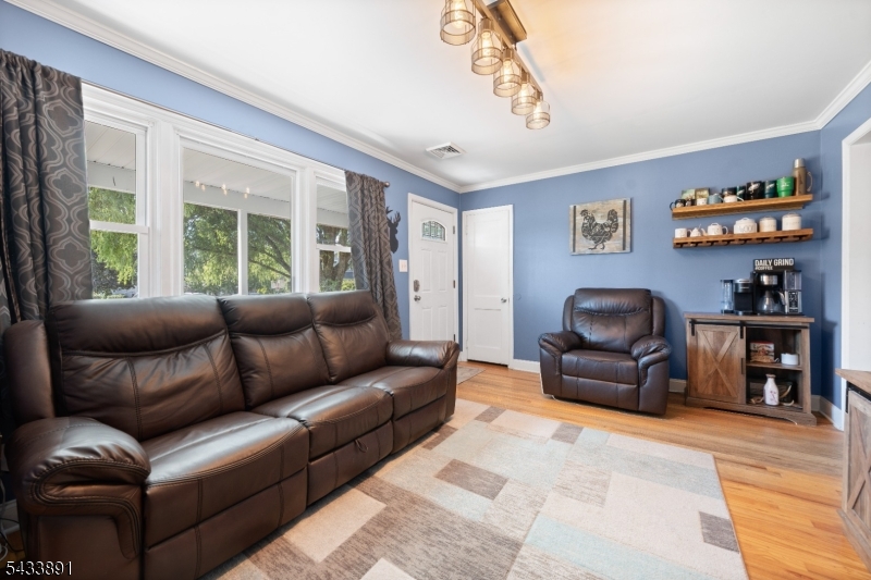 41 N Riverview Rd