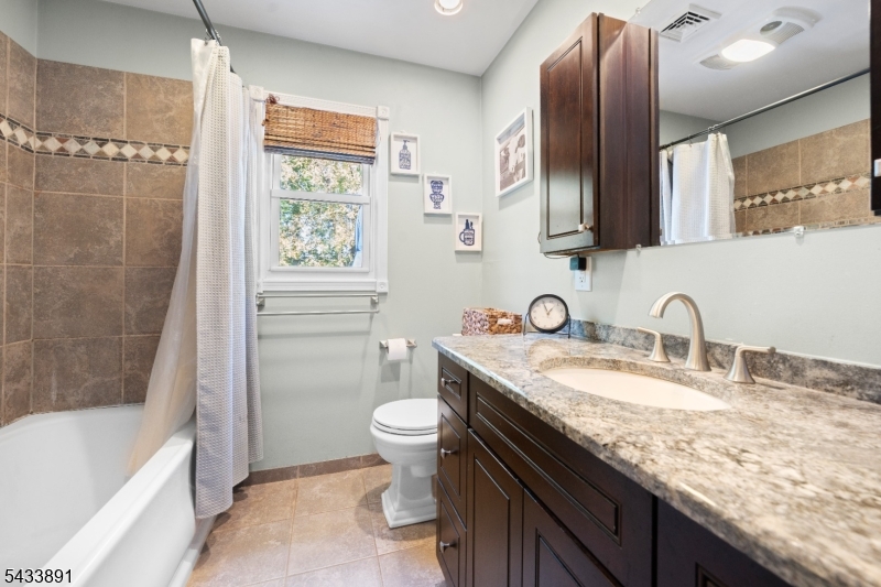 41 N Riverview Rd