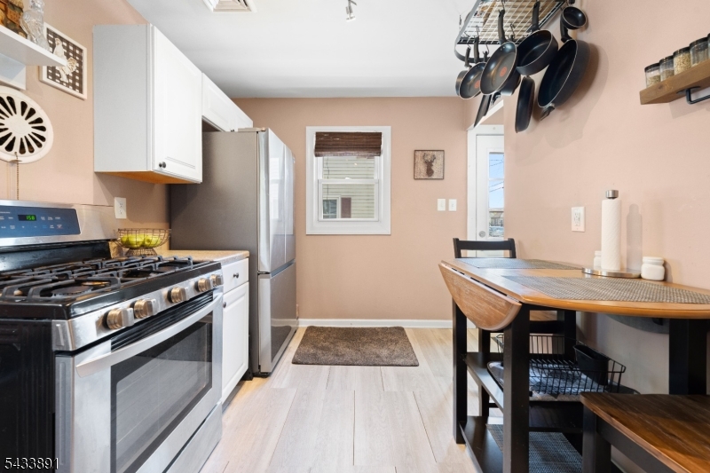 41 N Riverview Rd