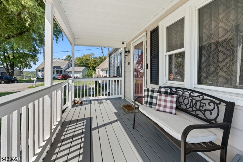 41 N Riverview Rd