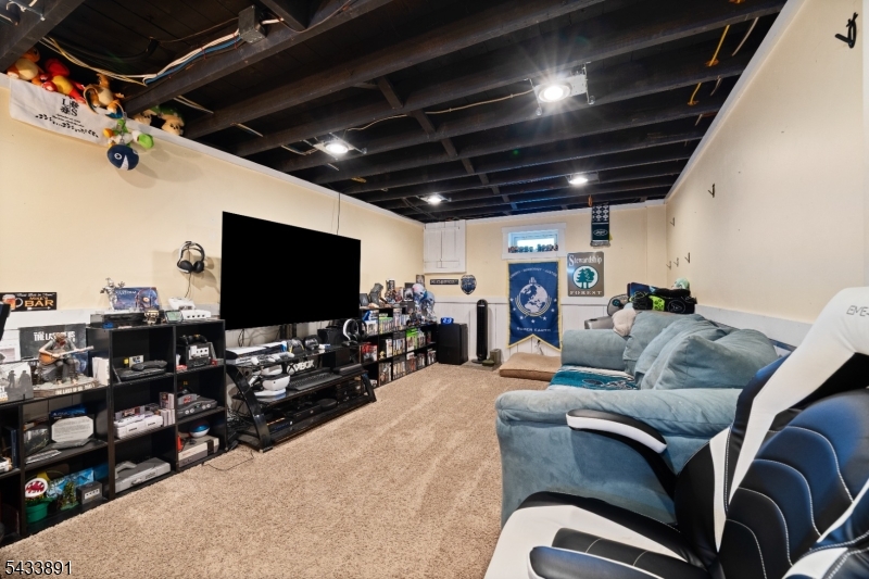 41 N Riverview Rd