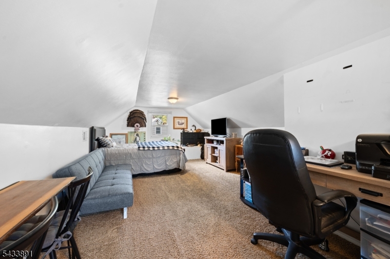 41 N Riverview Rd