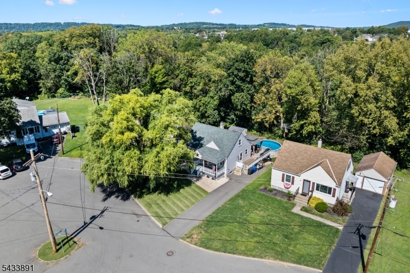 41 N Riverview Rd