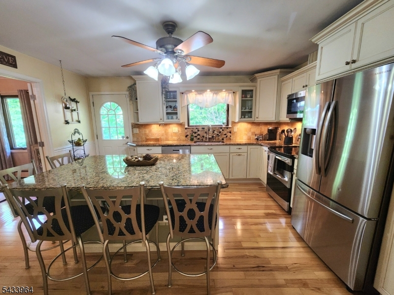 39 Douglas Dr