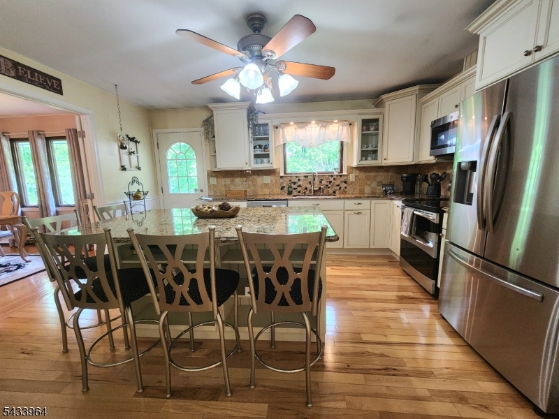 39 Douglas Dr