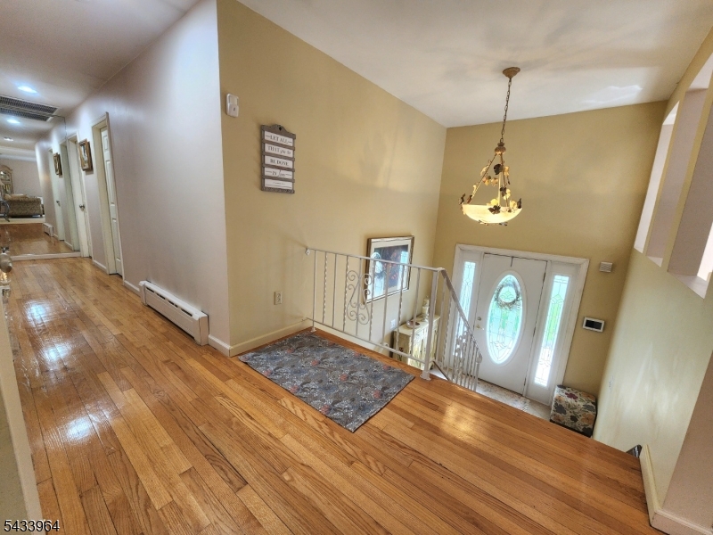 39 Douglas Dr