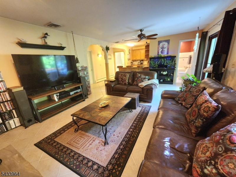 39 Douglas Dr