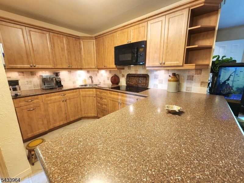 39 Douglas Dr