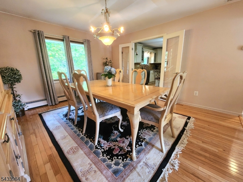 39 Douglas Dr