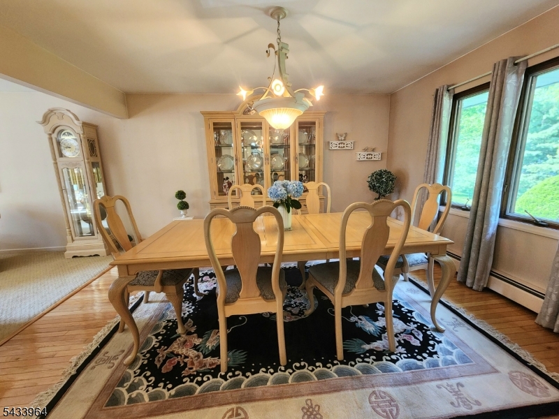 39 Douglas Dr