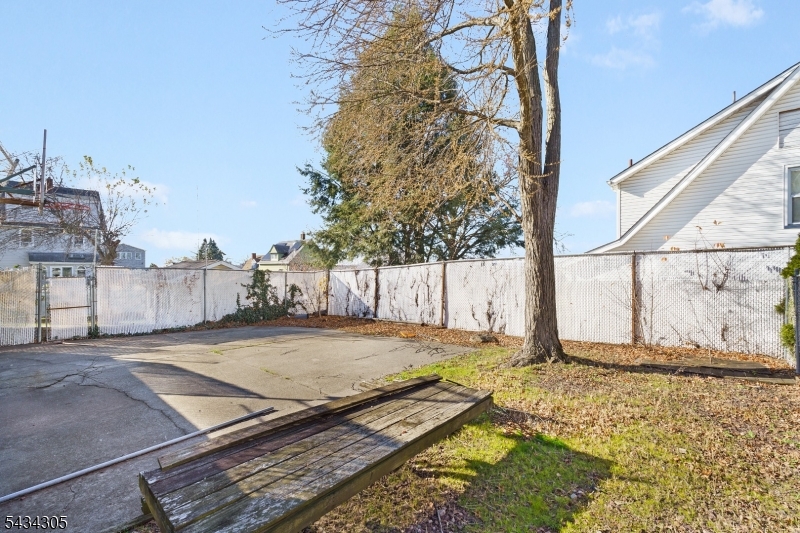 17 Pleasant Pl