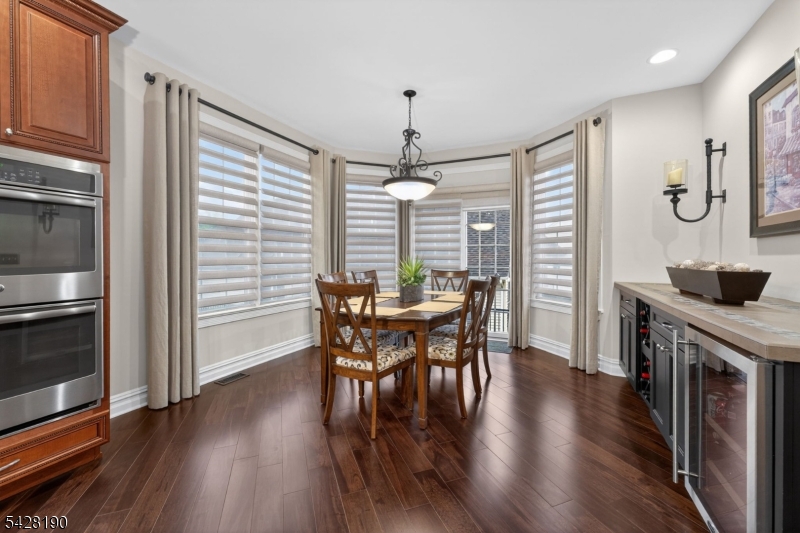 4 Mayflower Ct