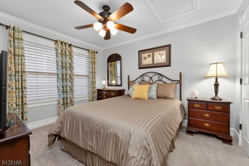 4 Mayflower Ct