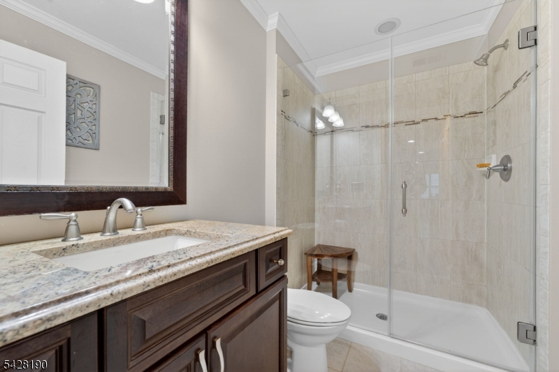 4 Mayflower Ct