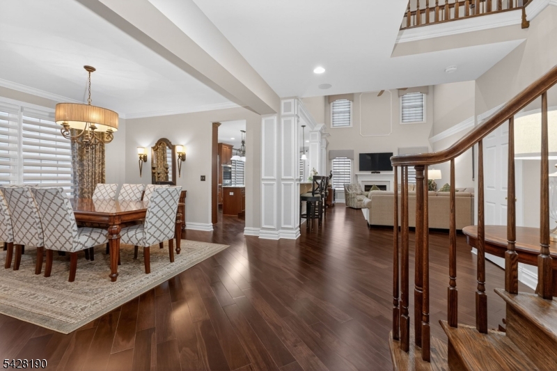 4 Mayflower Ct