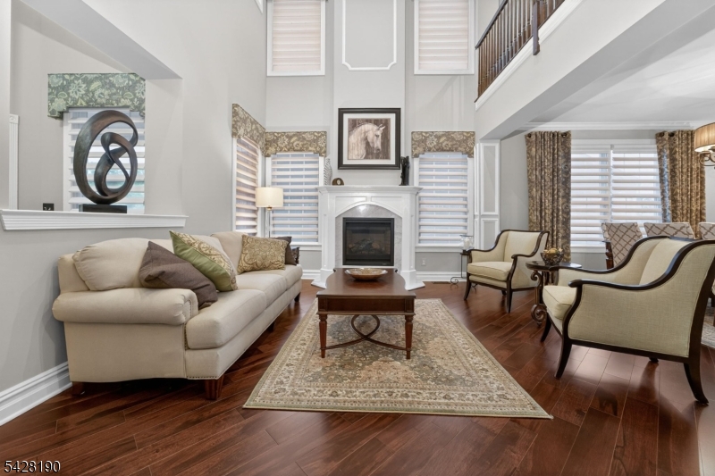 4 Mayflower Ct