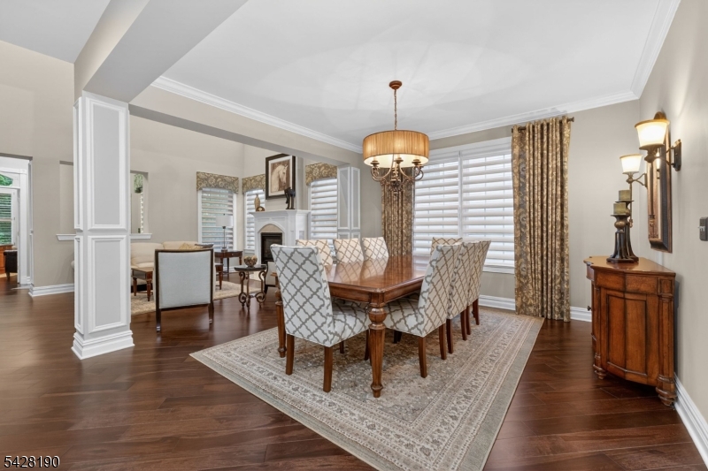 4 Mayflower Ct