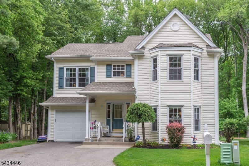 11 Burnham Dr