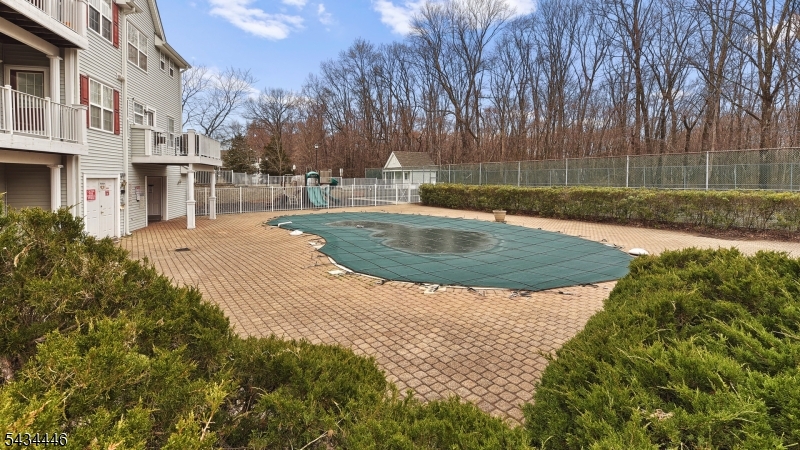 11 Burnham Dr
