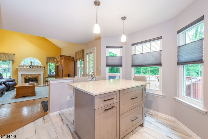 11 Burnham Dr