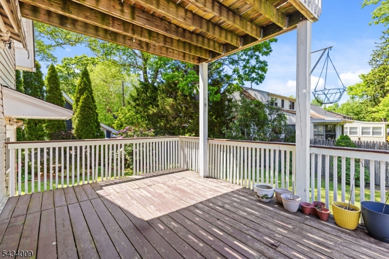 13 Willow St