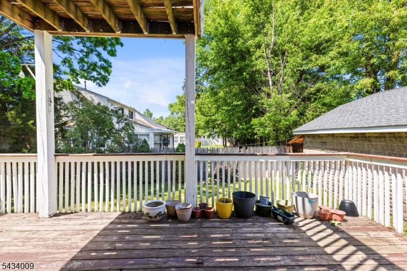 13 Willow St