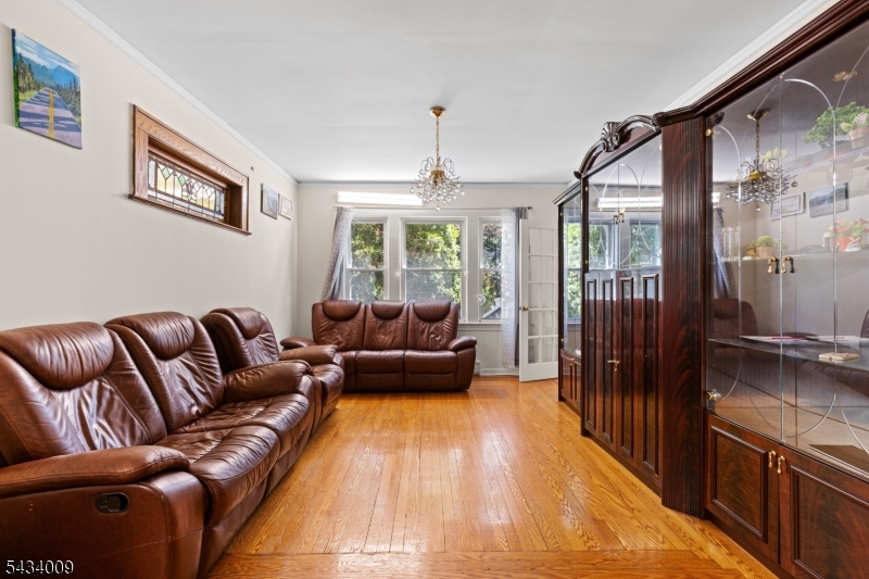 13 Willow St