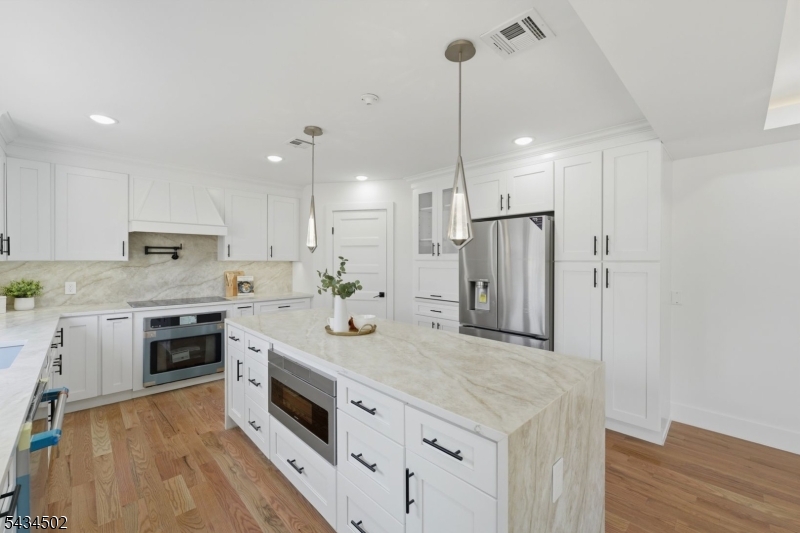 275 Longview Rd