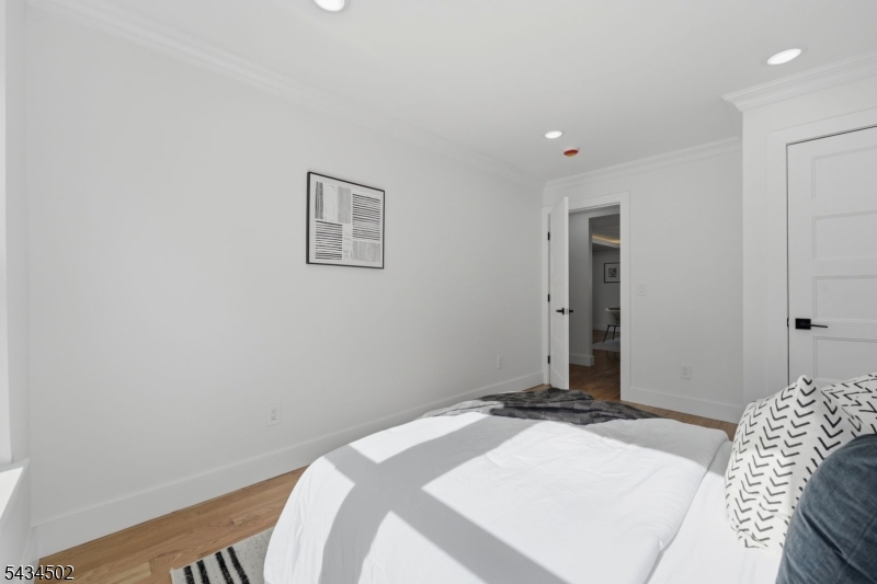 275 Longview Rd