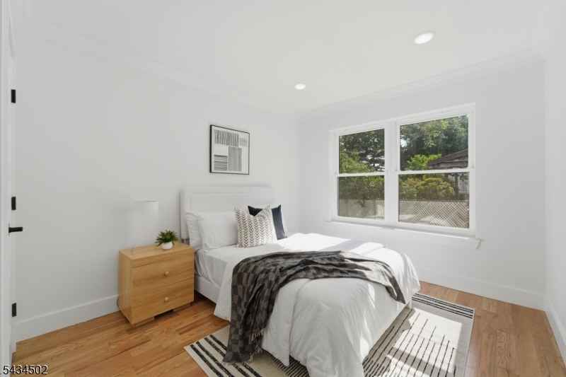 275 Longview Rd