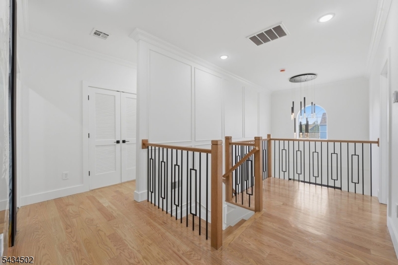 275 Longview Rd