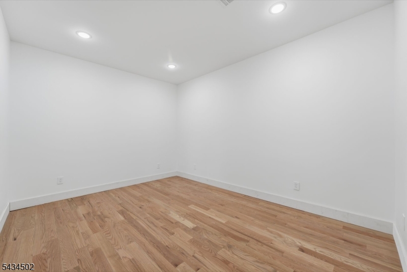 275 Longview Rd