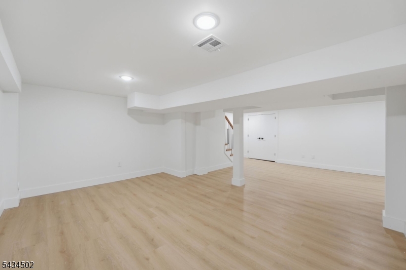 275 Longview Rd