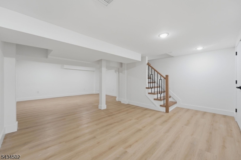 275 Longview Rd