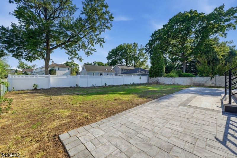 275 Longview Rd