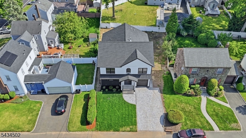 275 Longview Rd