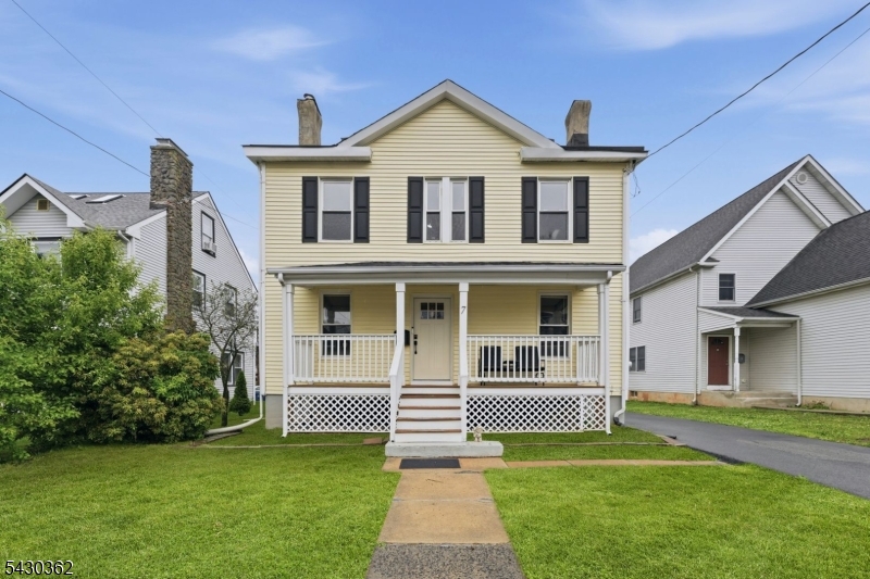 7 Fairview Ave
