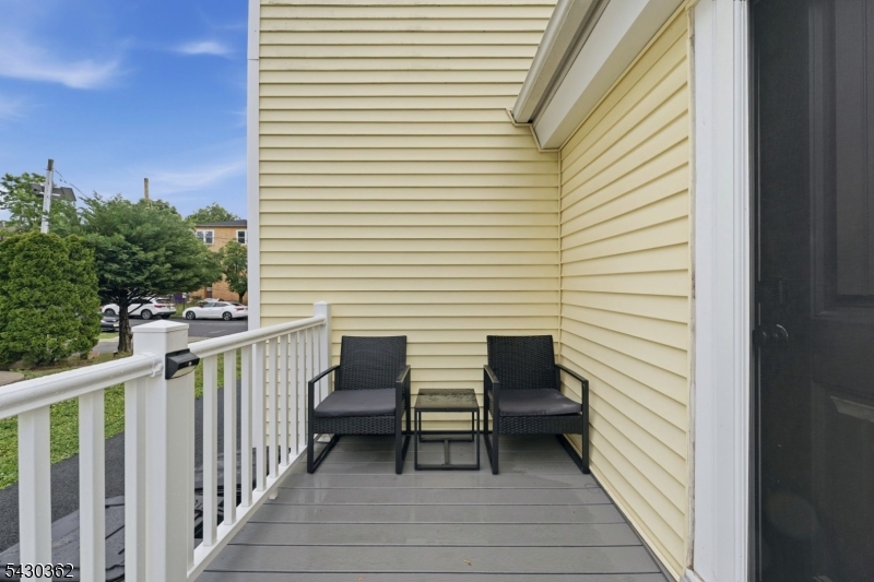 7 Fairview Ave