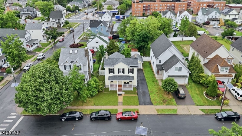 7 Fairview Ave