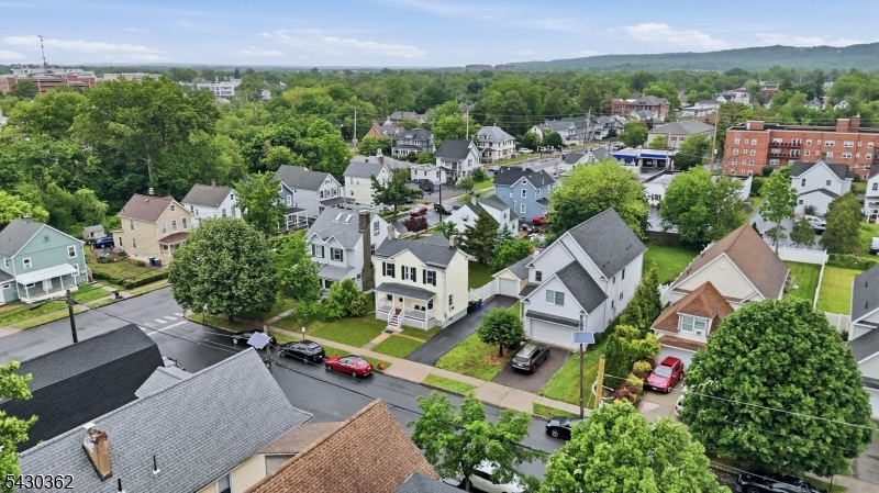 7 Fairview Ave