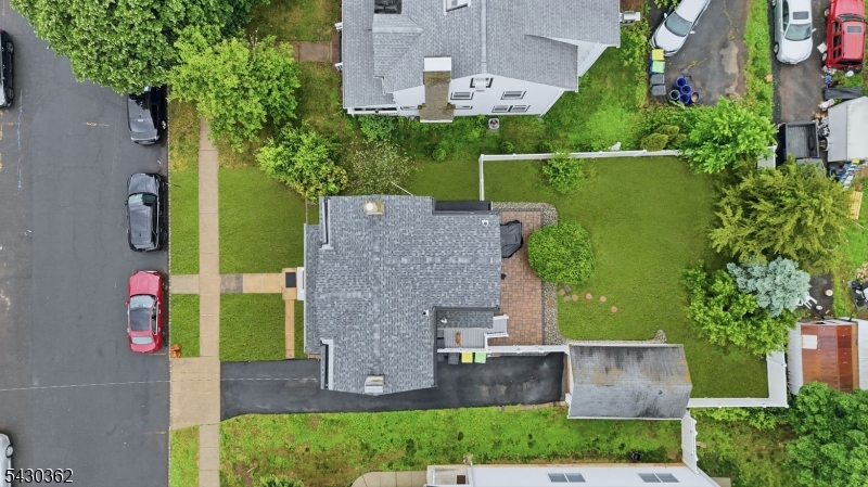 7 Fairview Ave