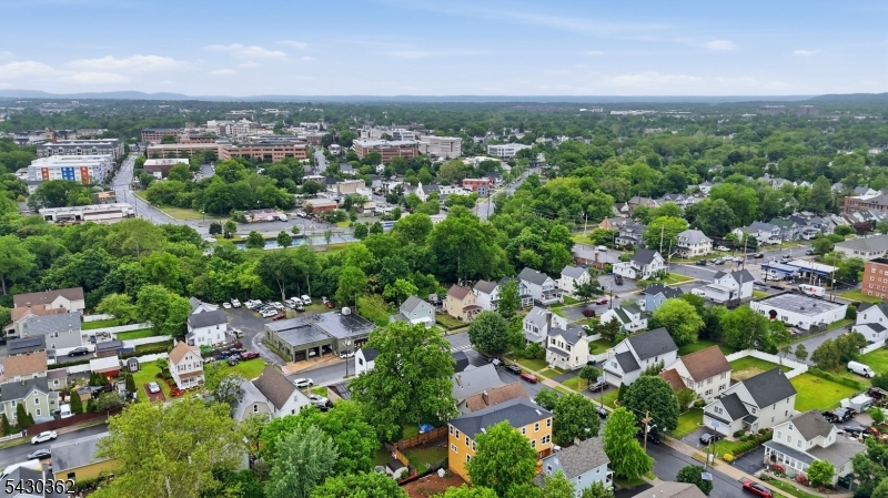 7 Fairview Ave