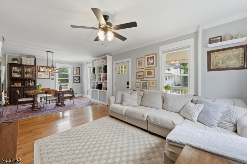 7 Fairview Ave