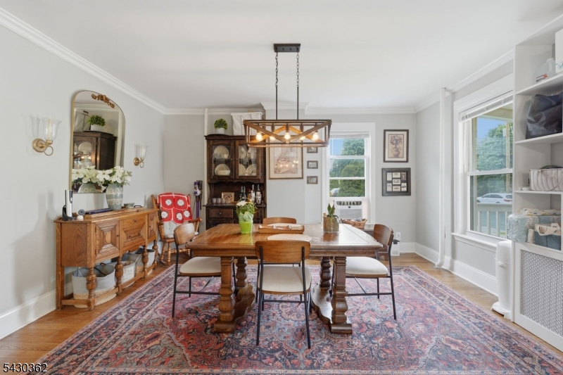 7 Fairview Ave