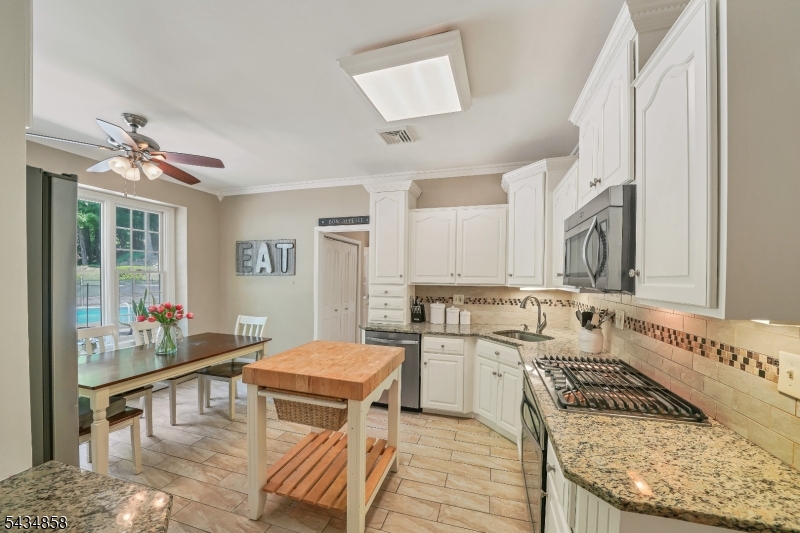 44 Nestlingwood Drive