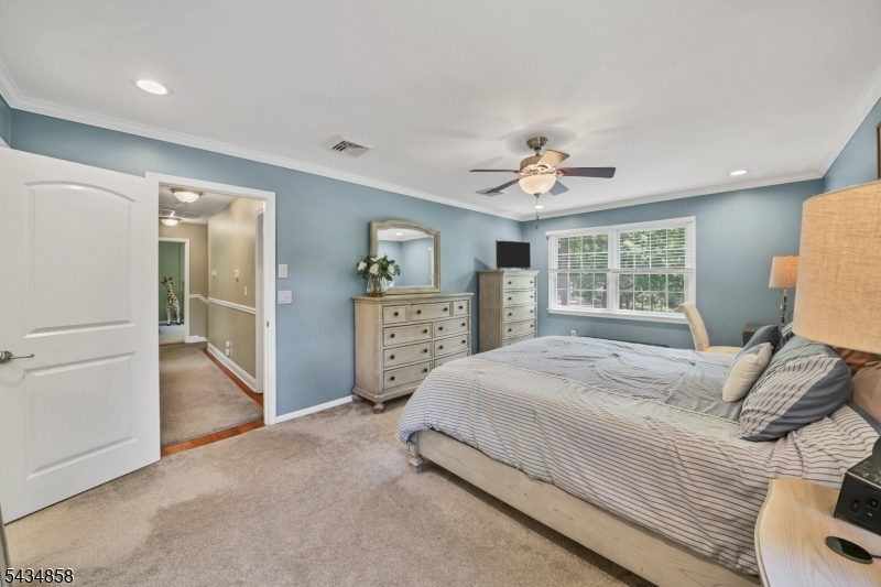 44 Nestlingwood Drive