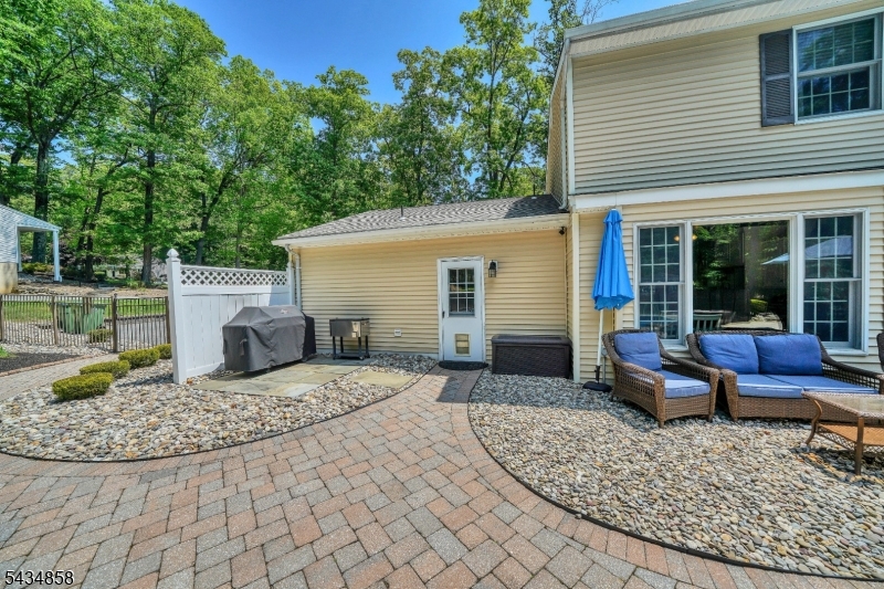 44 Nestlingwood Drive