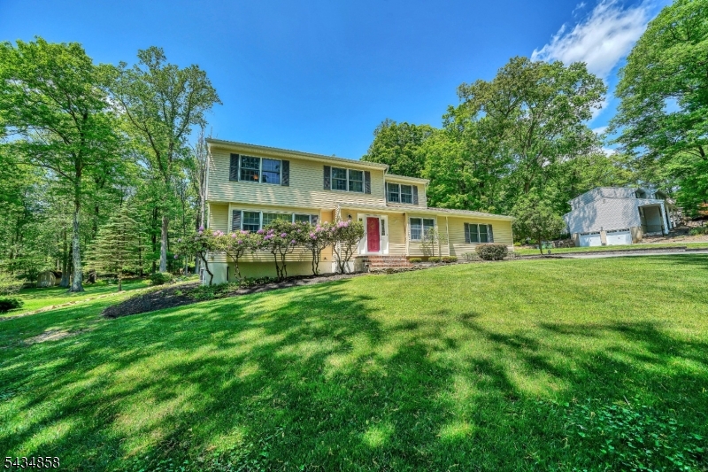 44 Nestlingwood Drive