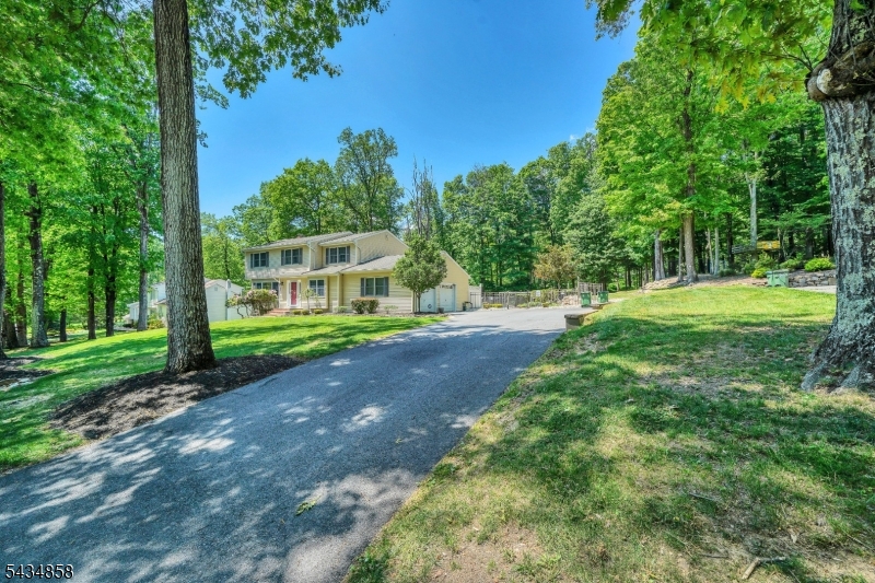 44 Nestlingwood Drive