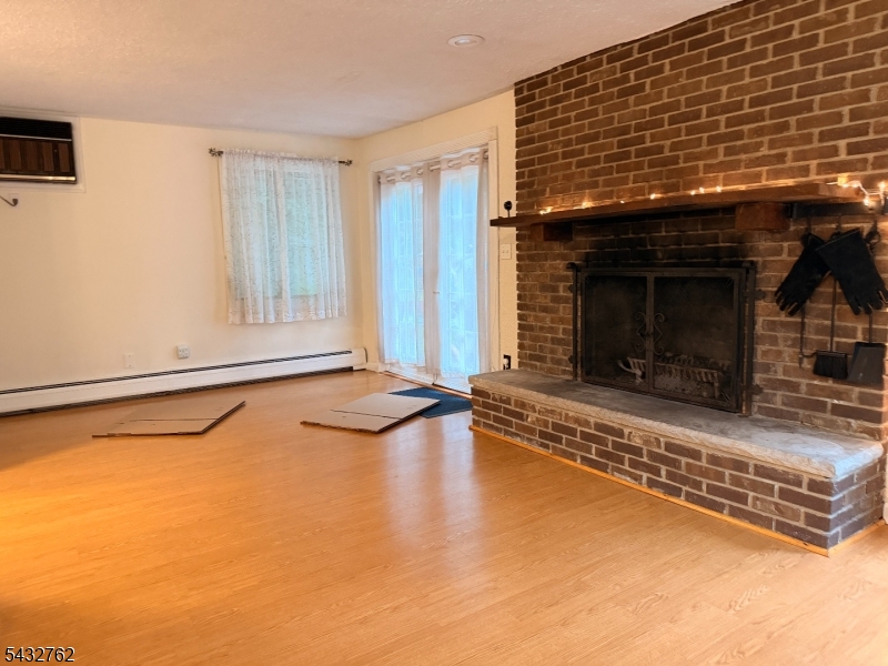84 Scudders Rd